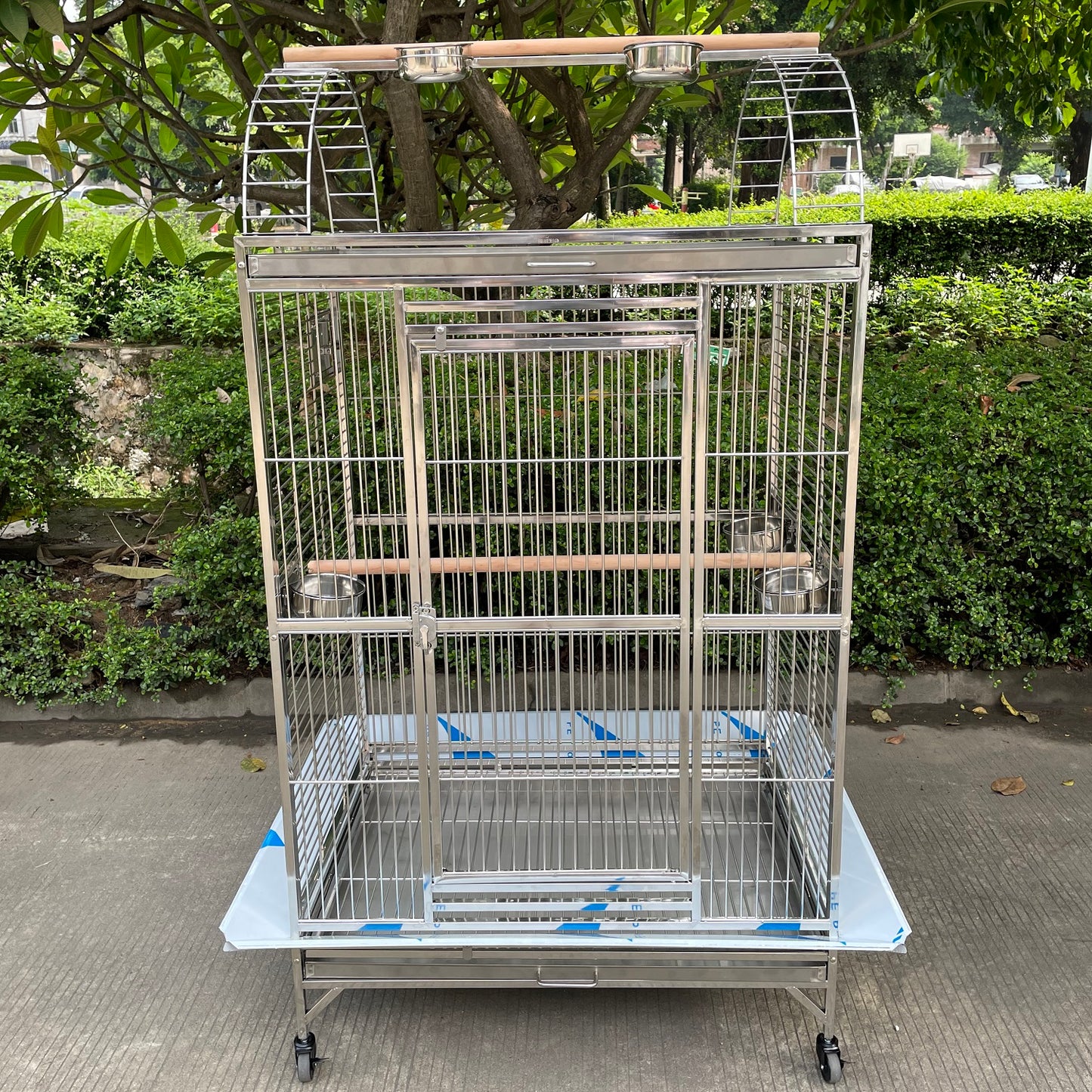 SUS201 Stainless Steel Parrot Cage 90x66x160cm Play Top Bird Cage Big Macaw Cage