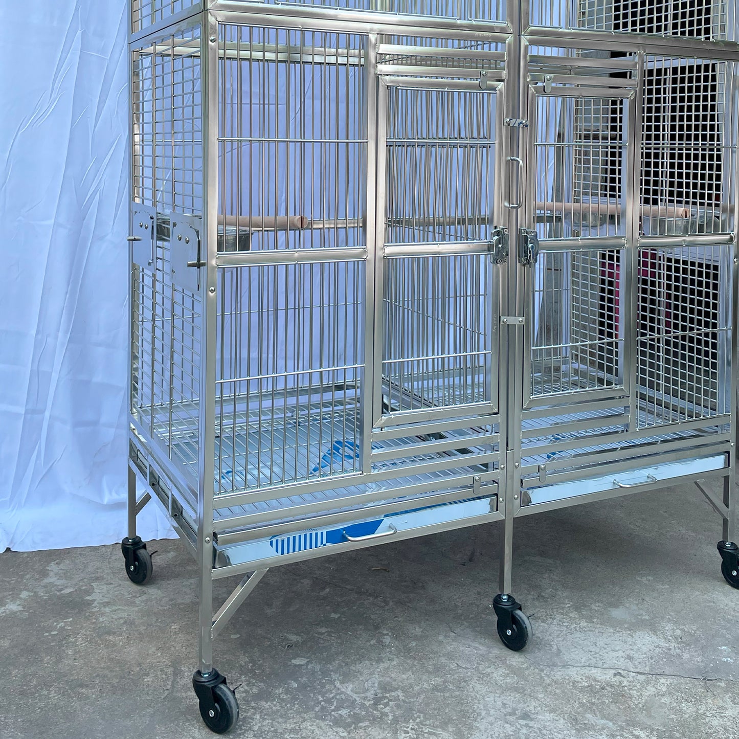 SUS201 Stainless Steel Parrot Cage 127x60x160cm Great Twins Bird Cage Big Macaw