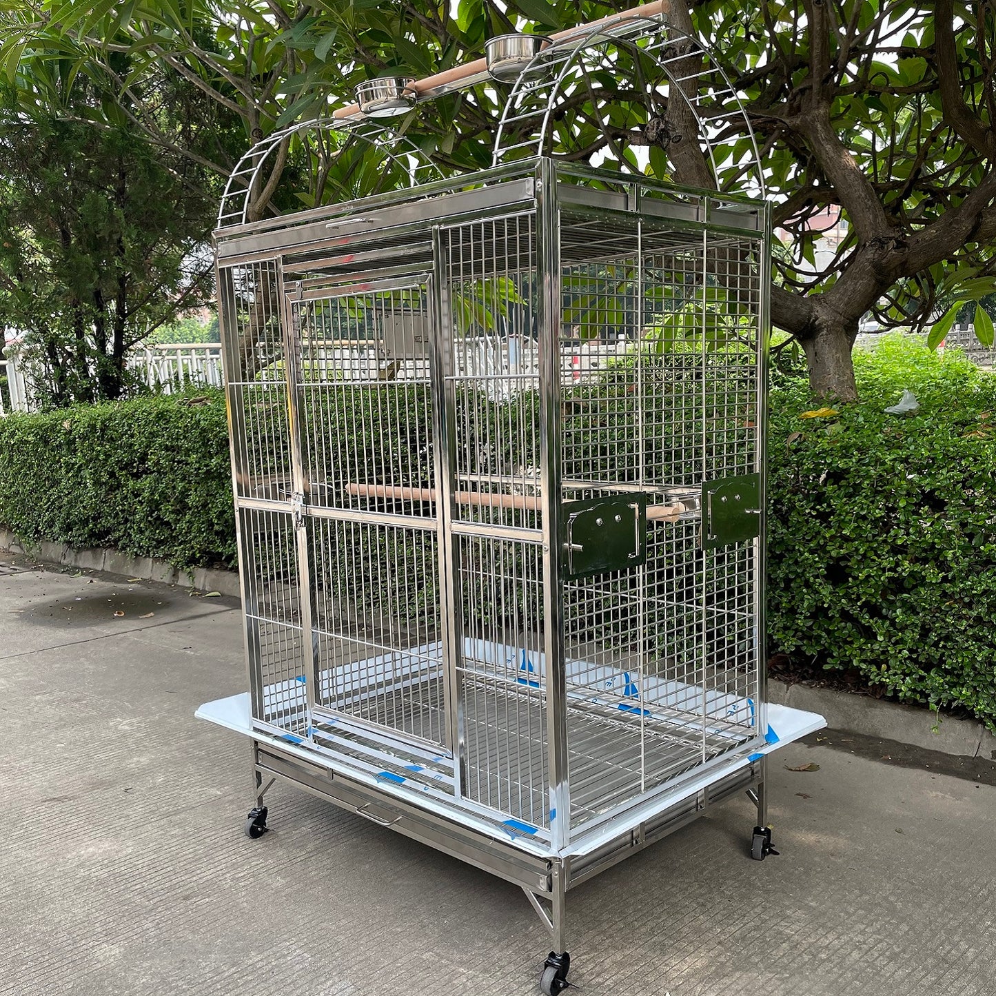 SUS201 Stainless Steel Parrot Cage 90x66x160cm Play Top Bird Cage Big Macaw Cage