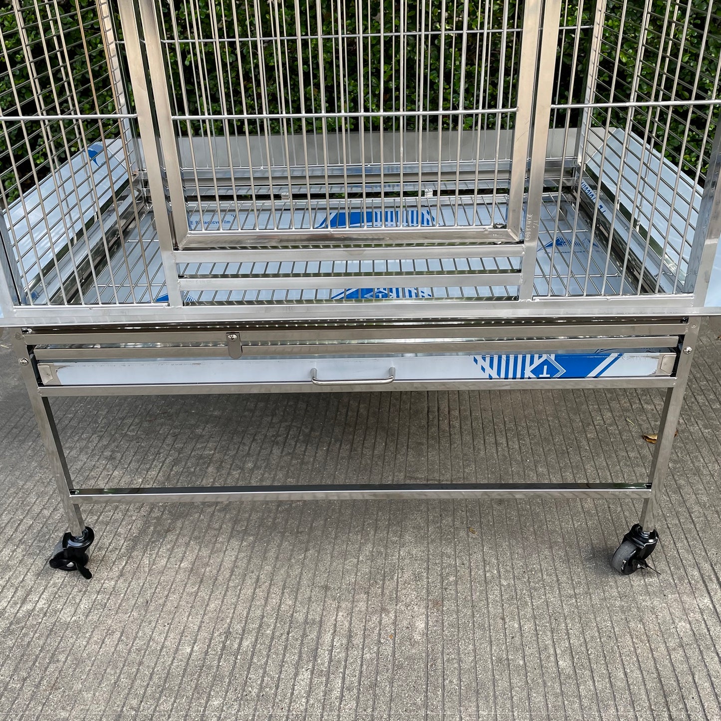 SUS201 Stainless Steel Parrot Cage 80x55x160cm Play Top Bird Cage Big Macaw