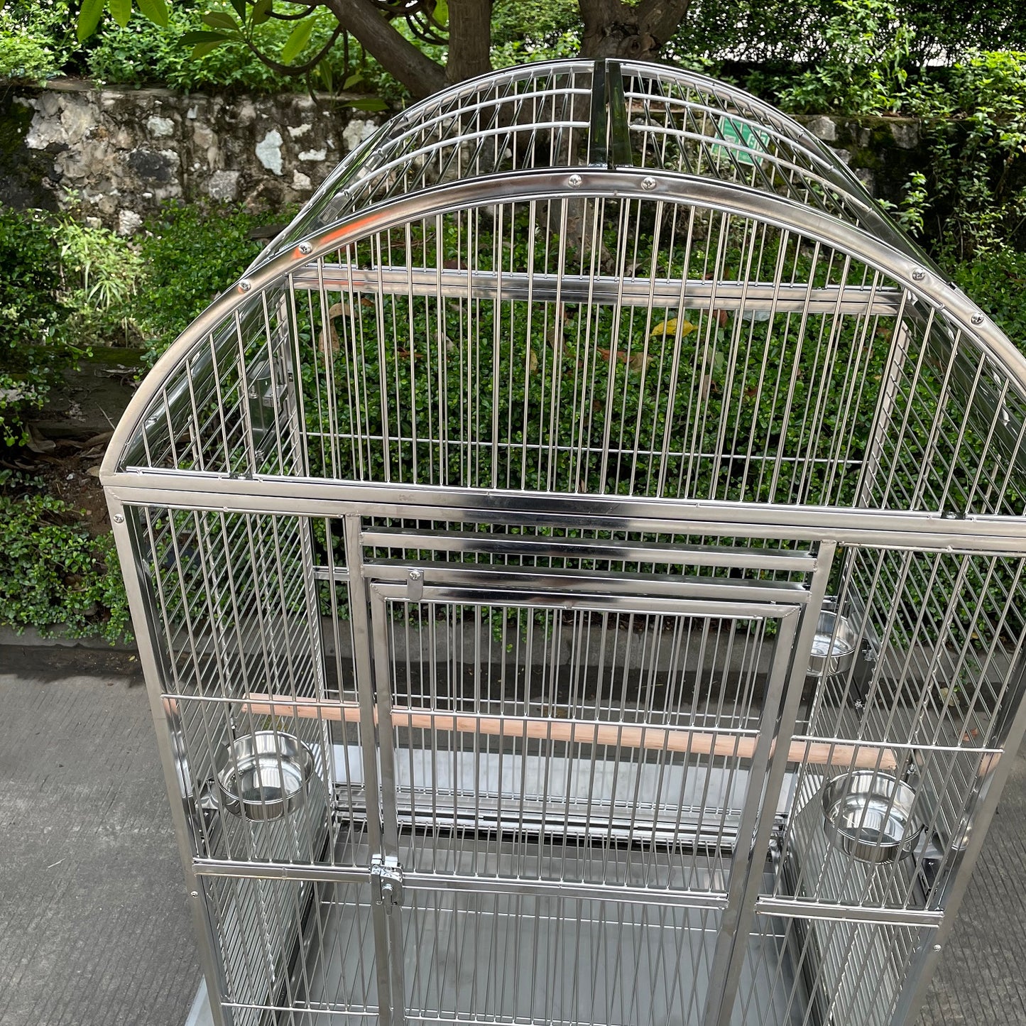 SUS201 Stainless Steel Parrot Cage 90x66x152cm Dome Top Bird Cage Big Macaw Cage