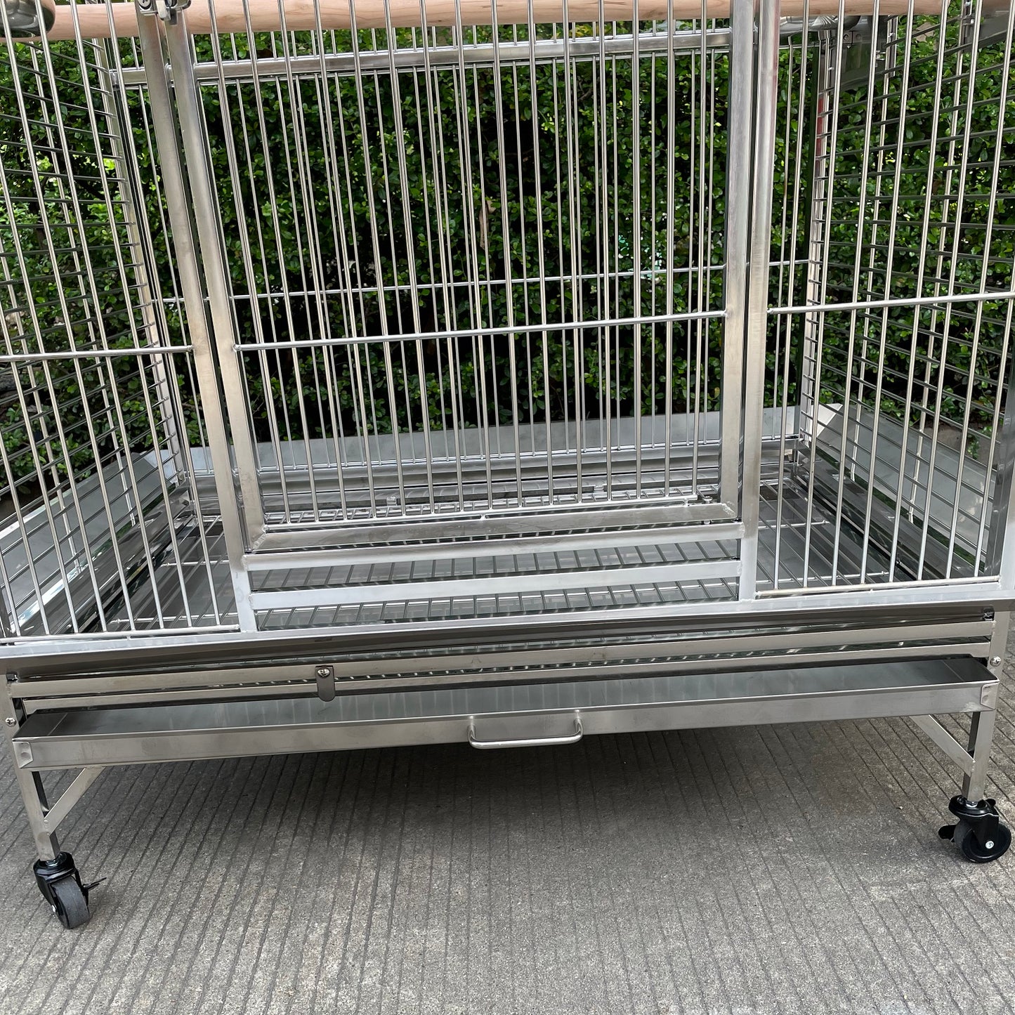 SUS201 Stainless Steel Parrot Cage 90x66x152cm Dome Top Bird Cage Big Macaw Cage