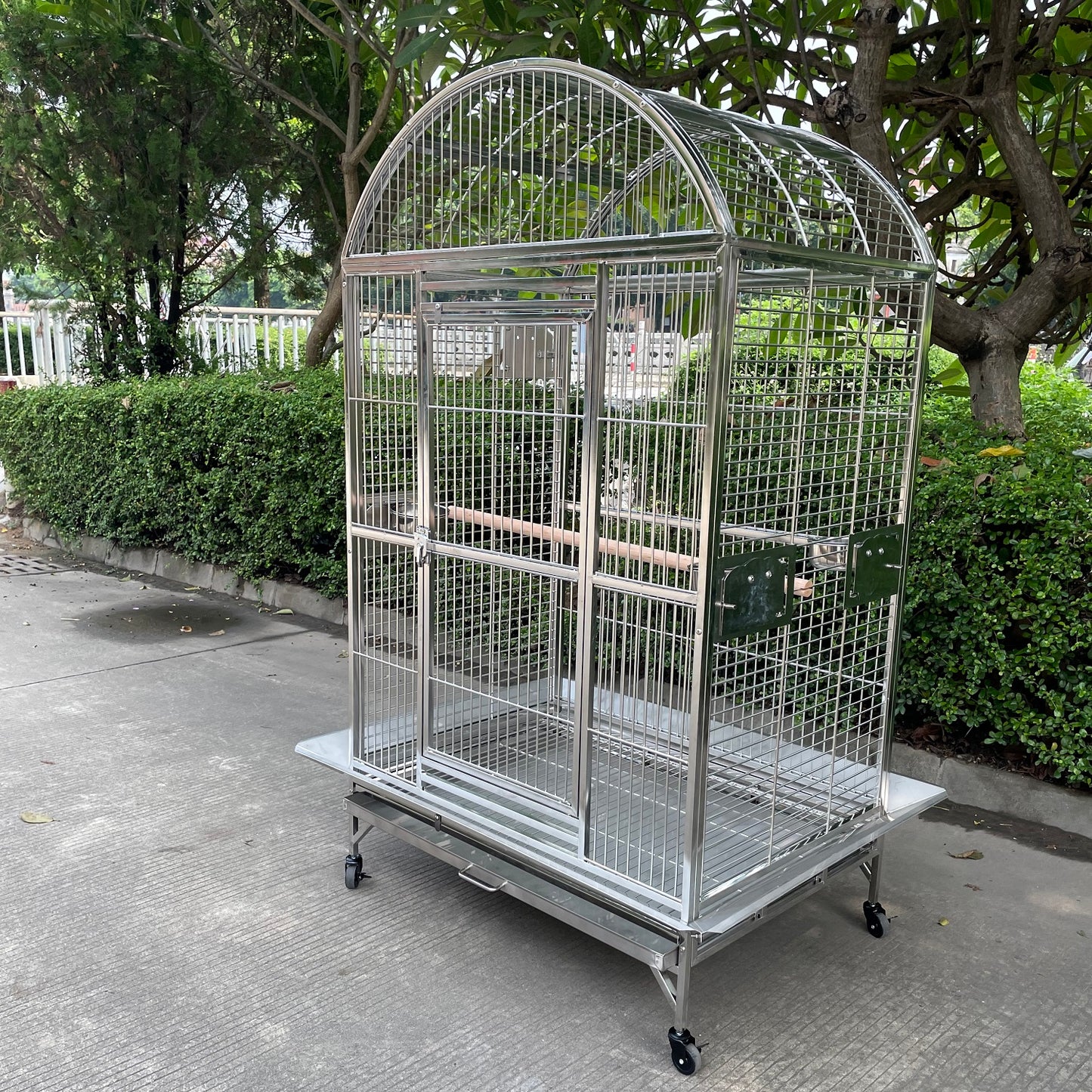 SUS201 Stainless Steel Parrot Cage 90x66x152cm Dome Top Bird Cage Big Macaw Cage
