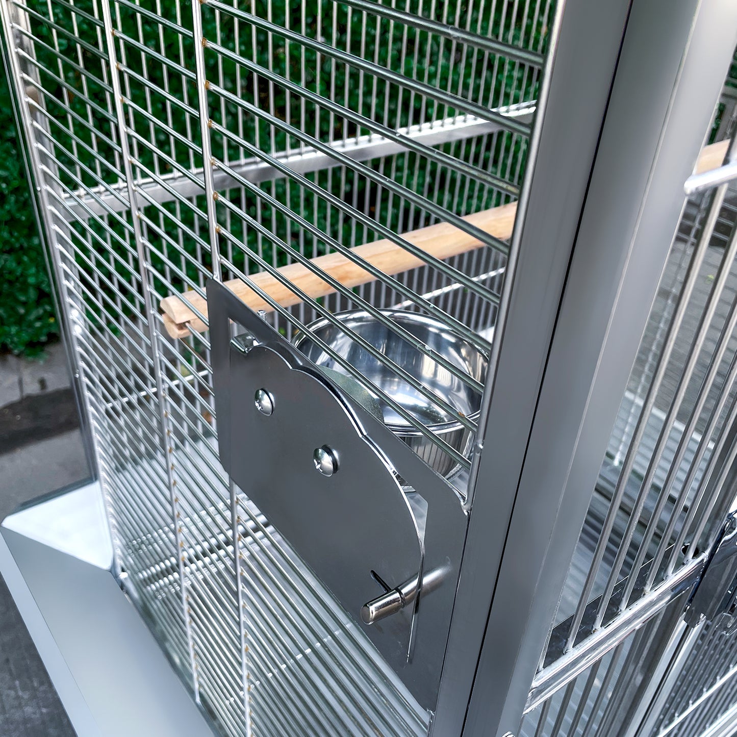 SUS201 Stainless Steel Parrot Cage 70x50x170cm Play Top Bird Cage Big Macaw